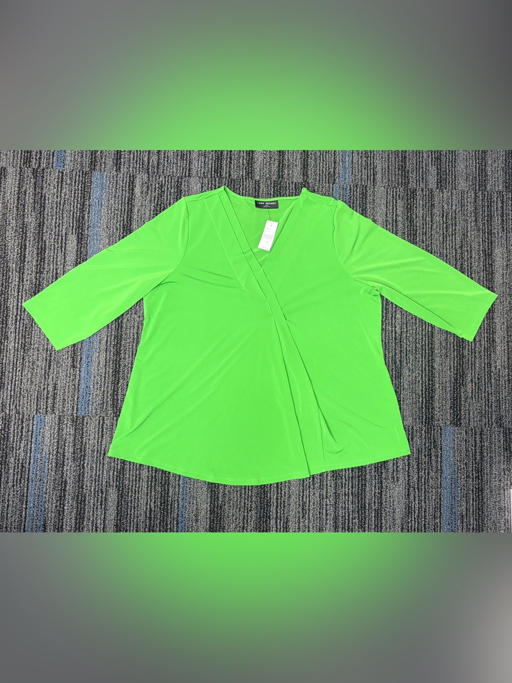 Women's 3/4 Sleeve Lane
Bryant NWT Swing Pleat V-Neck Blouse- Kelly Green-
18/20
